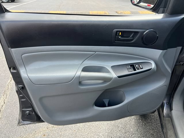 Used 2012 Toyota Tacoma 4x4 Access Cab image 10