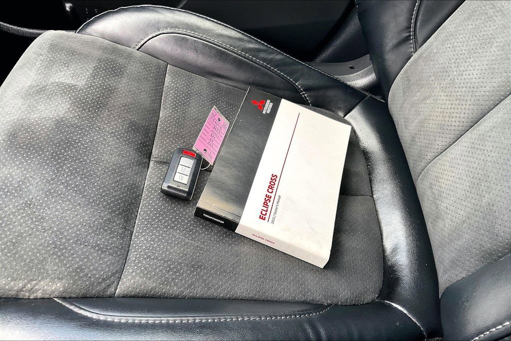 Used 2022 Mitsubishi Eclipse Cross SE image 10