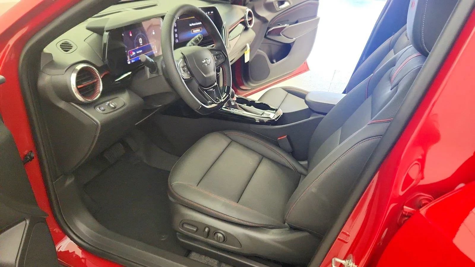 New 2026 Chevrolet Trax RS w/ Driver Confidence Package FWD image 14
