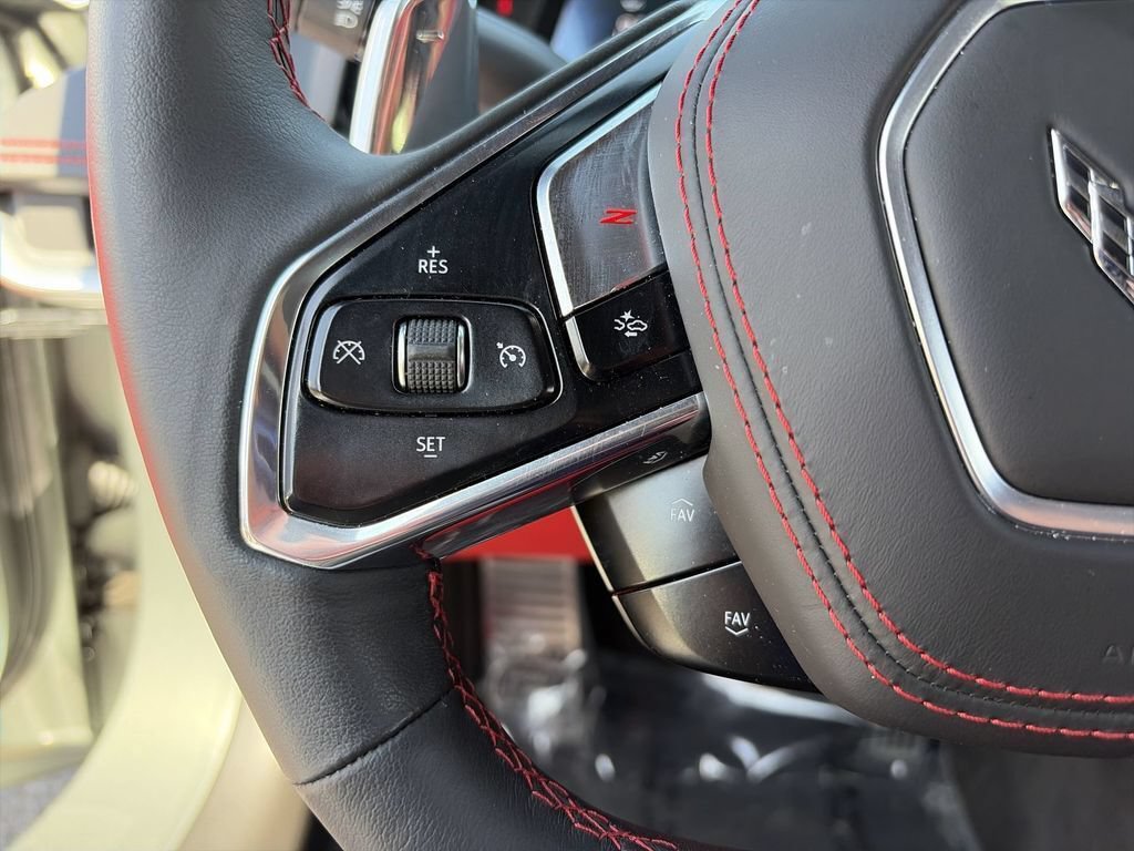 Used 2024 Chevrolet Corvette Stingray Premium Conv w/ Z51 Performance Package RWD image 15