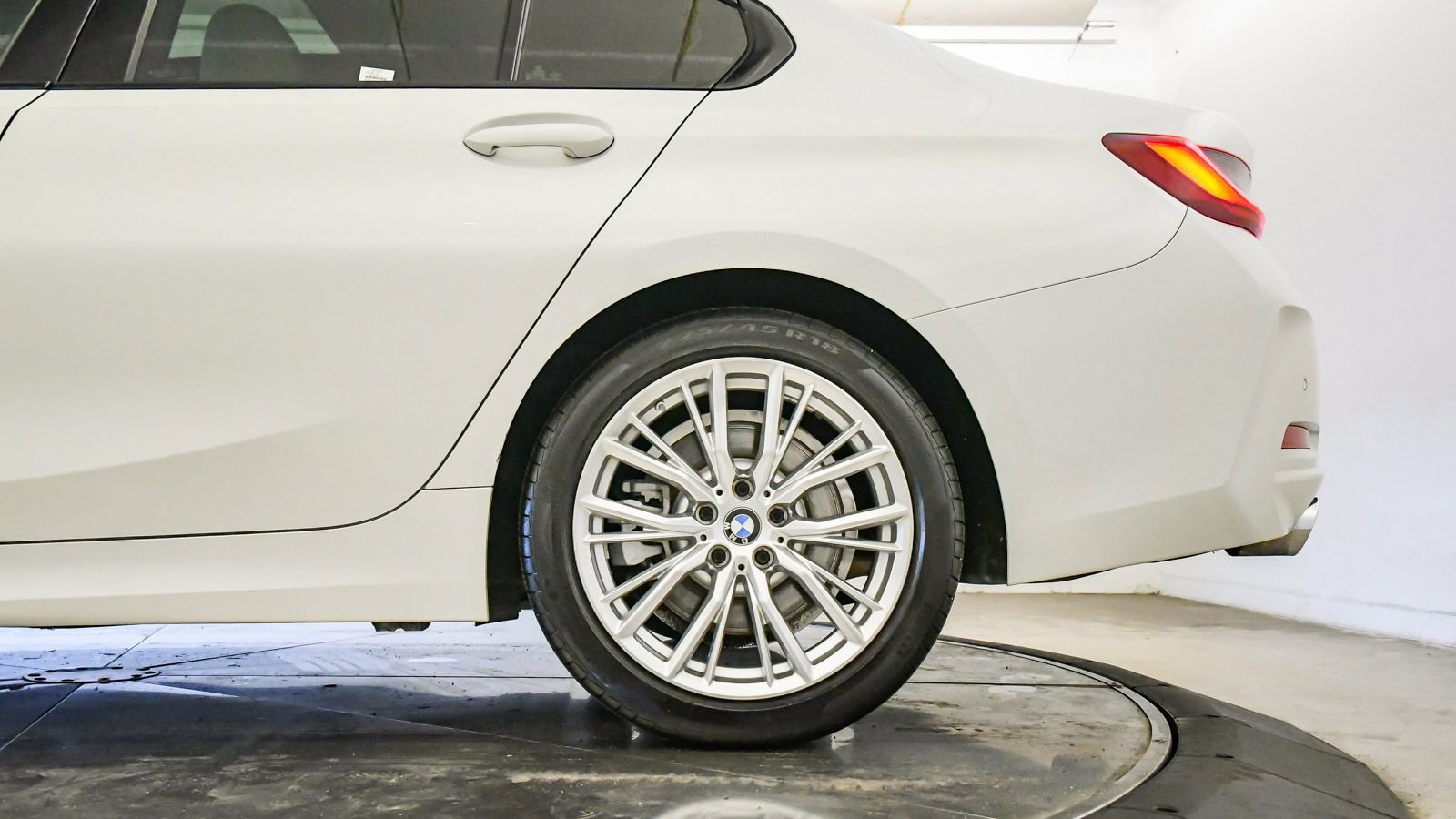 Used 2023 BMW 330i Sedan w/ Driving Assistance Package image 11