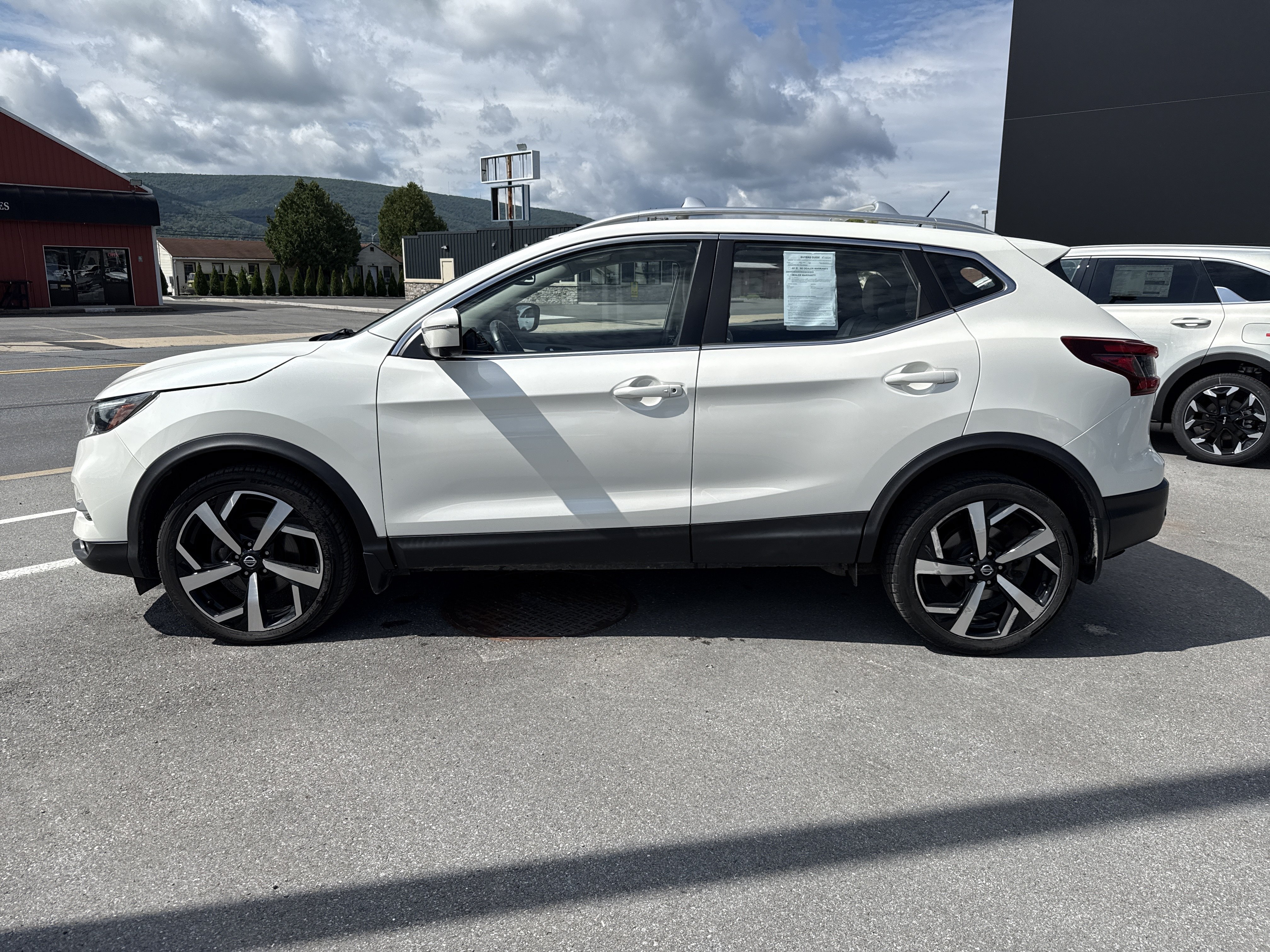Used 2020 Nissan Rogue Sport SL w/ Premium Package AWD/4WD image 7