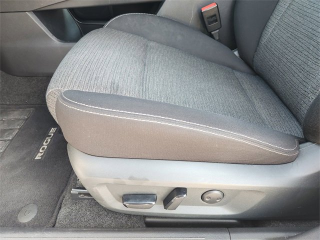 Used 2023 Nissan Rogue SV image 25