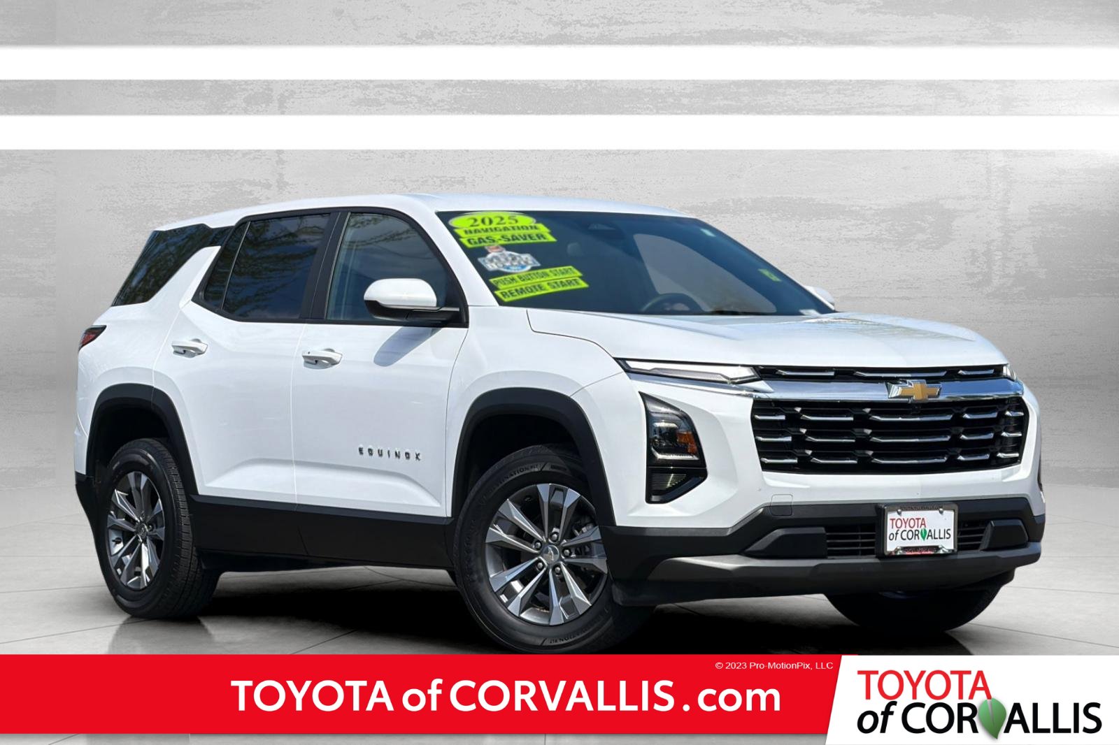 Used 2025 Chevrolet Equinox LT FWD image 1