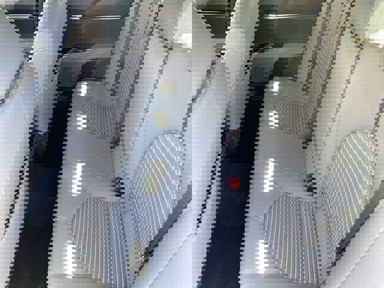 Used 2021 Toyota Camry SE w/ Carpet Mat Package (TMS) image 24