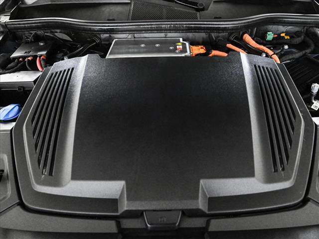 Certified 2024 Audi Q8 e-tron Premium Plus w/ Premium Plus Package image 24