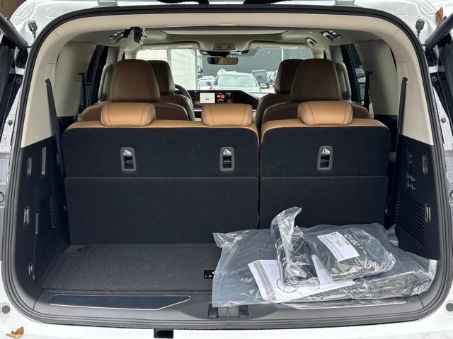 New 2027 INFINITI QX80 Luxe w/ Cargo Package AWD/4WD image 31