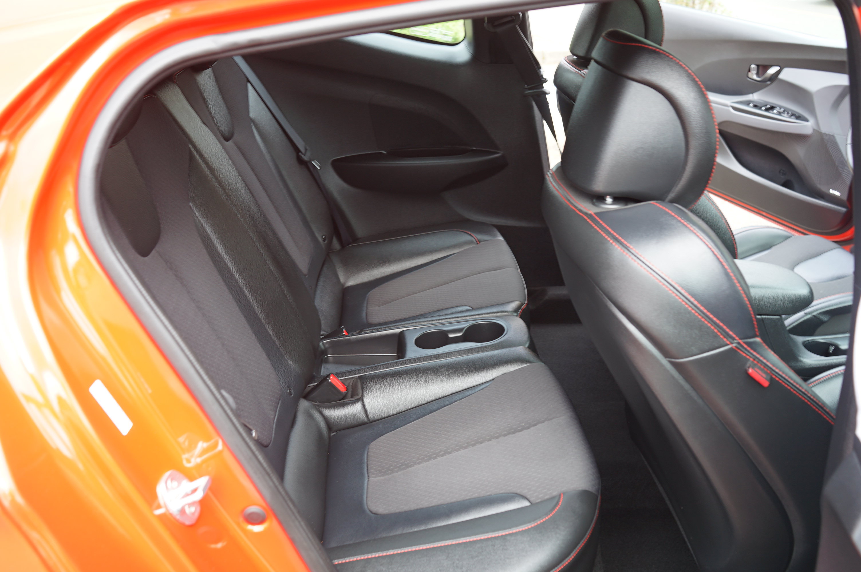 Used 2020 Hyundai Veloster Turbo FWD image 16