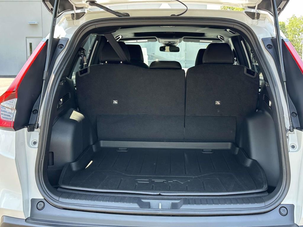 Certified 2025 Honda CR-V Sport image 9