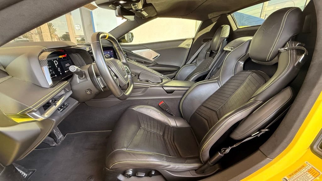Used 2021 Chevrolet Corvette Stingray Premium Conv w/ Z51 Performance Package RWD image 26