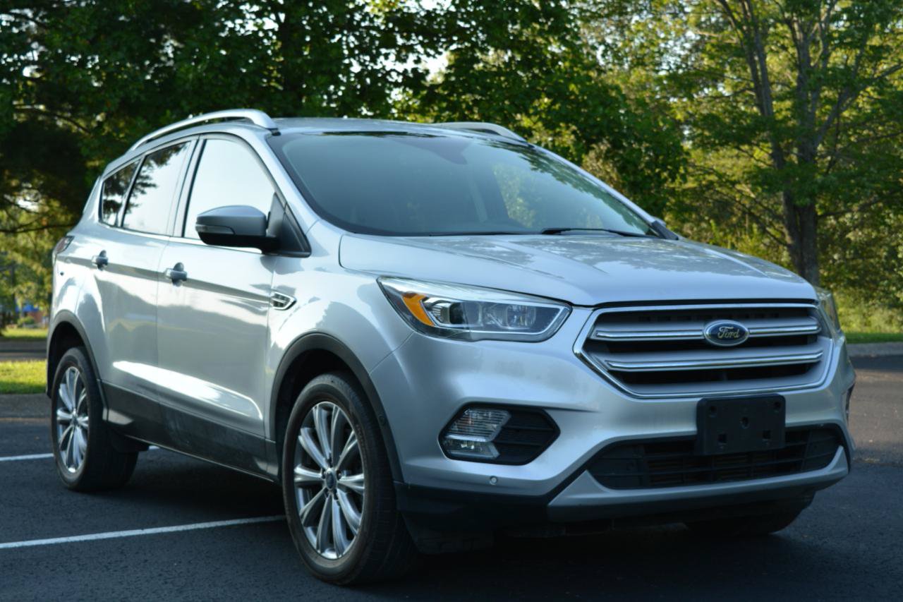 Used 2018 Ford Escape Titanium AWD/4WD image 3