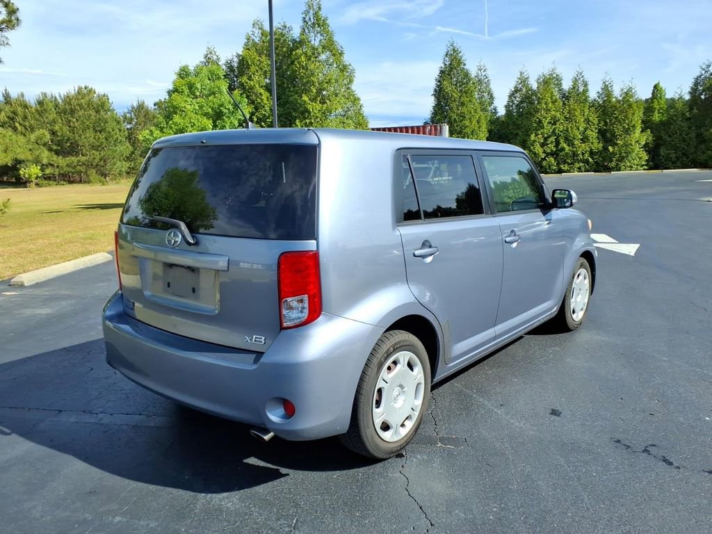 Used 2012 Scion xB FWD image 3