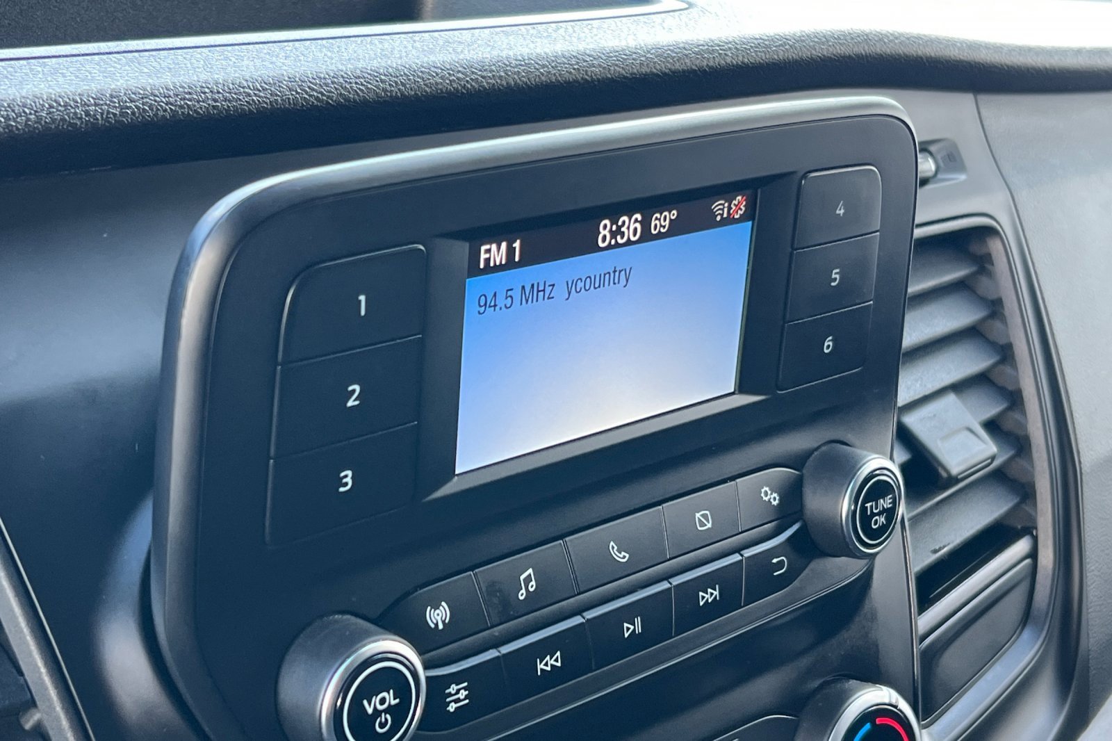 Used 2022 Ford Transit 350 HR Ext HD image 18