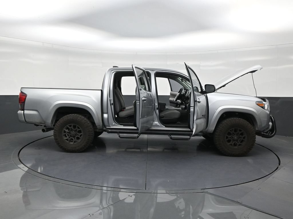 Used 2022 Toyota Tacoma SR5 w/ Technology Package RWD image 29