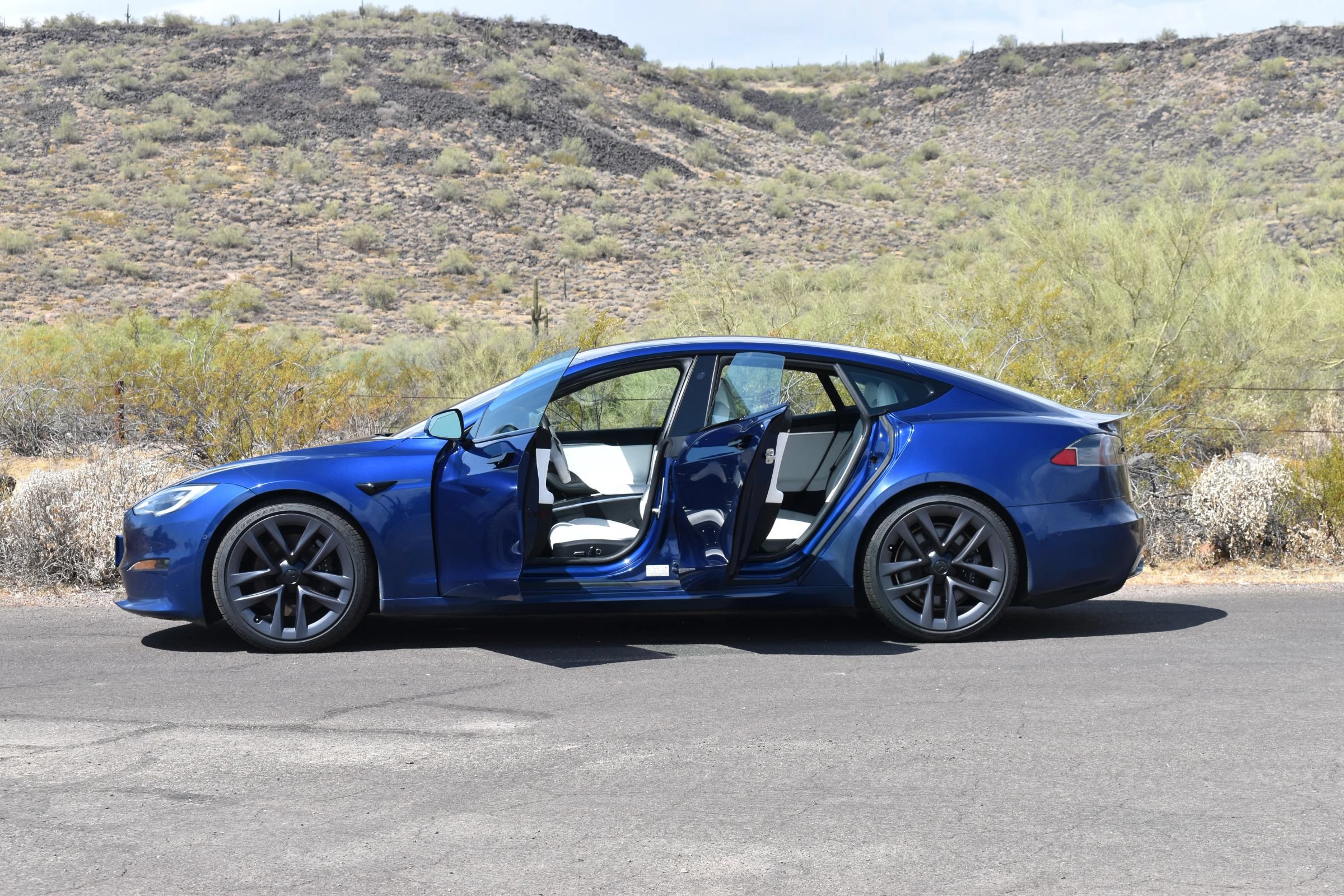 Used 2022 Tesla Model S Plaid AWD/4WD image 7