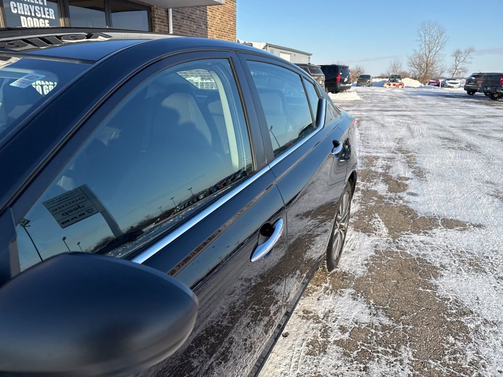 Used 2024 Nissan Altima 2.5 SV image 6