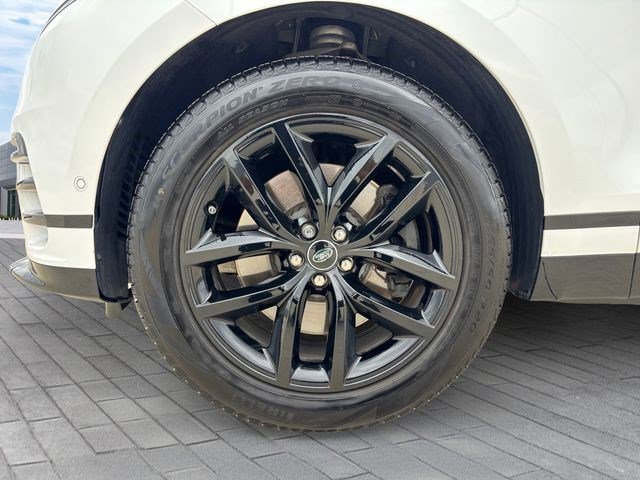 New 2026 Land Rover Range Rover Velar Dynamic SE image 9