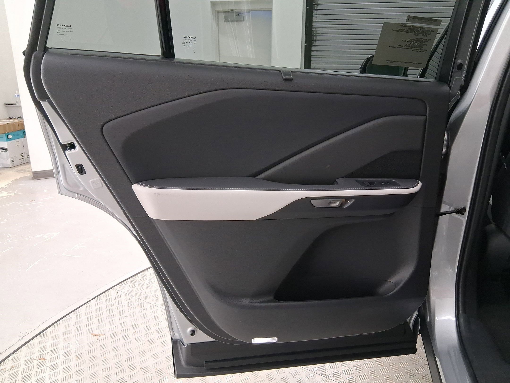 New 2026 Lexus TX 500h AWD image 24