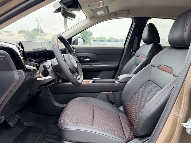 New 2026 Nissan Kicks SR w/ Interior Electronics Package FWD image 16