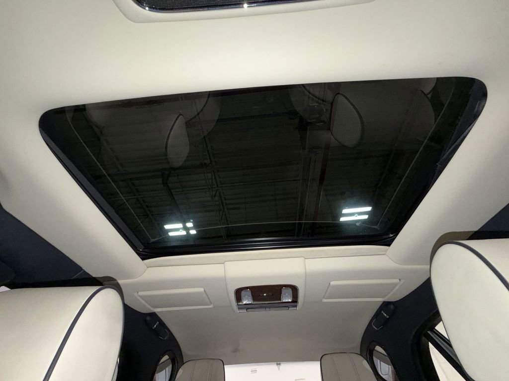 Used 2016 Bentley Mulsanne image 16