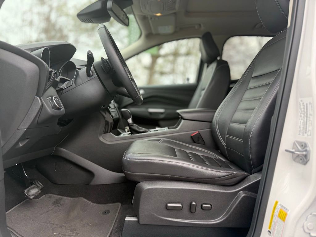 Used 2018 Ford Escape Titanium w/ Ford Safe & Smart Package image 12