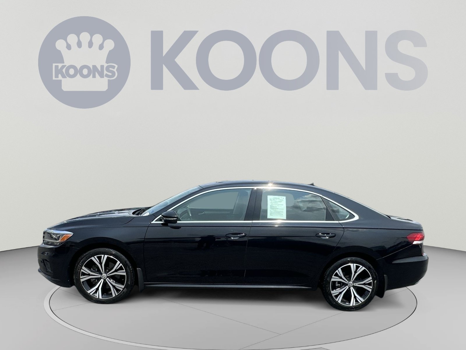 Used 2022 Volkswagen Passat 2.0T SE FWD image 13