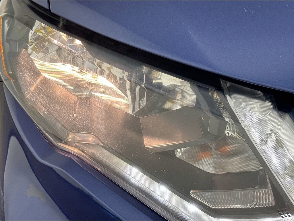 Used 2018 Nissan Rogue SV FWD image 37