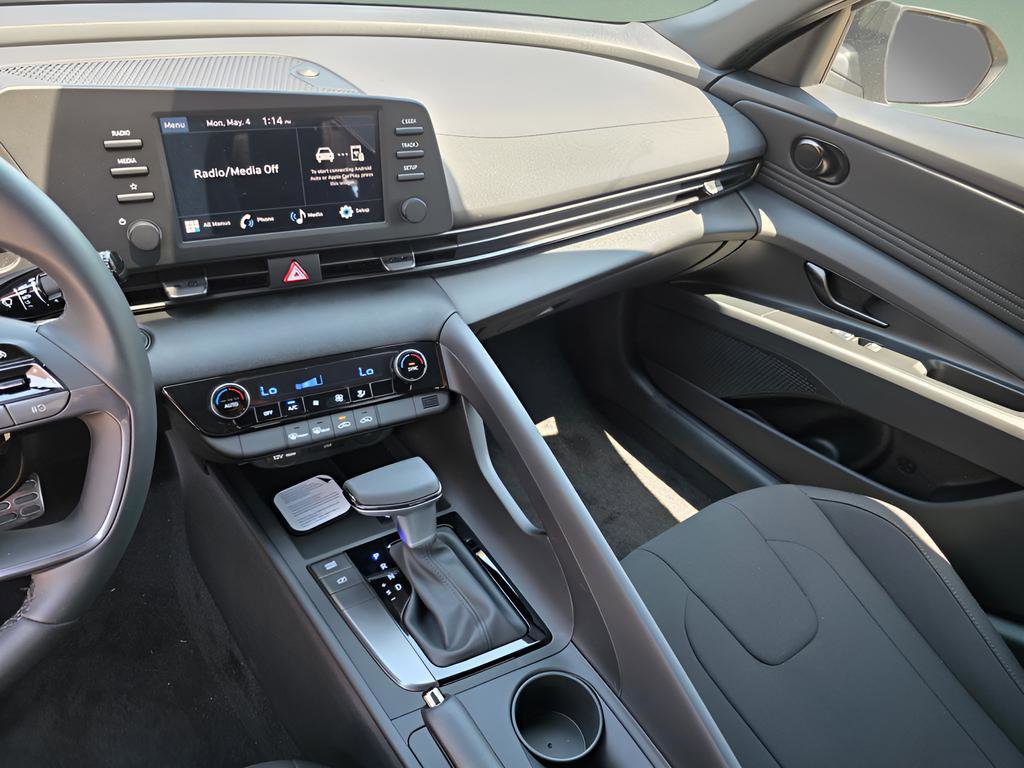 New 2026 Hyundai Elantra Sport w/ Cargo Package FWD image 17