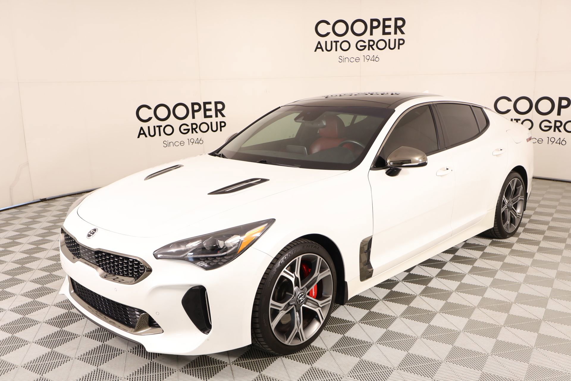 Used 2020 Kia Stinger GT1 RWD image 10