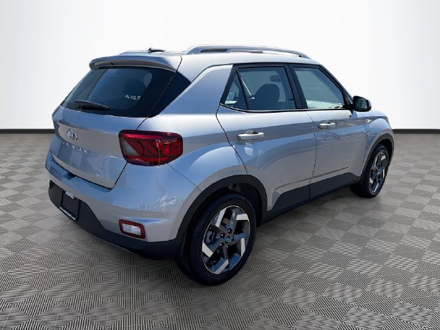 New 2026 Hyundai Venue SEL FWD image 7