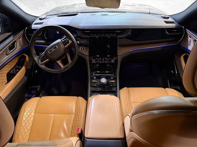 Used 2023 Jeep Grand Cherokee L Summit w/ Rear Seat Video Group I AWD/4WD image 10