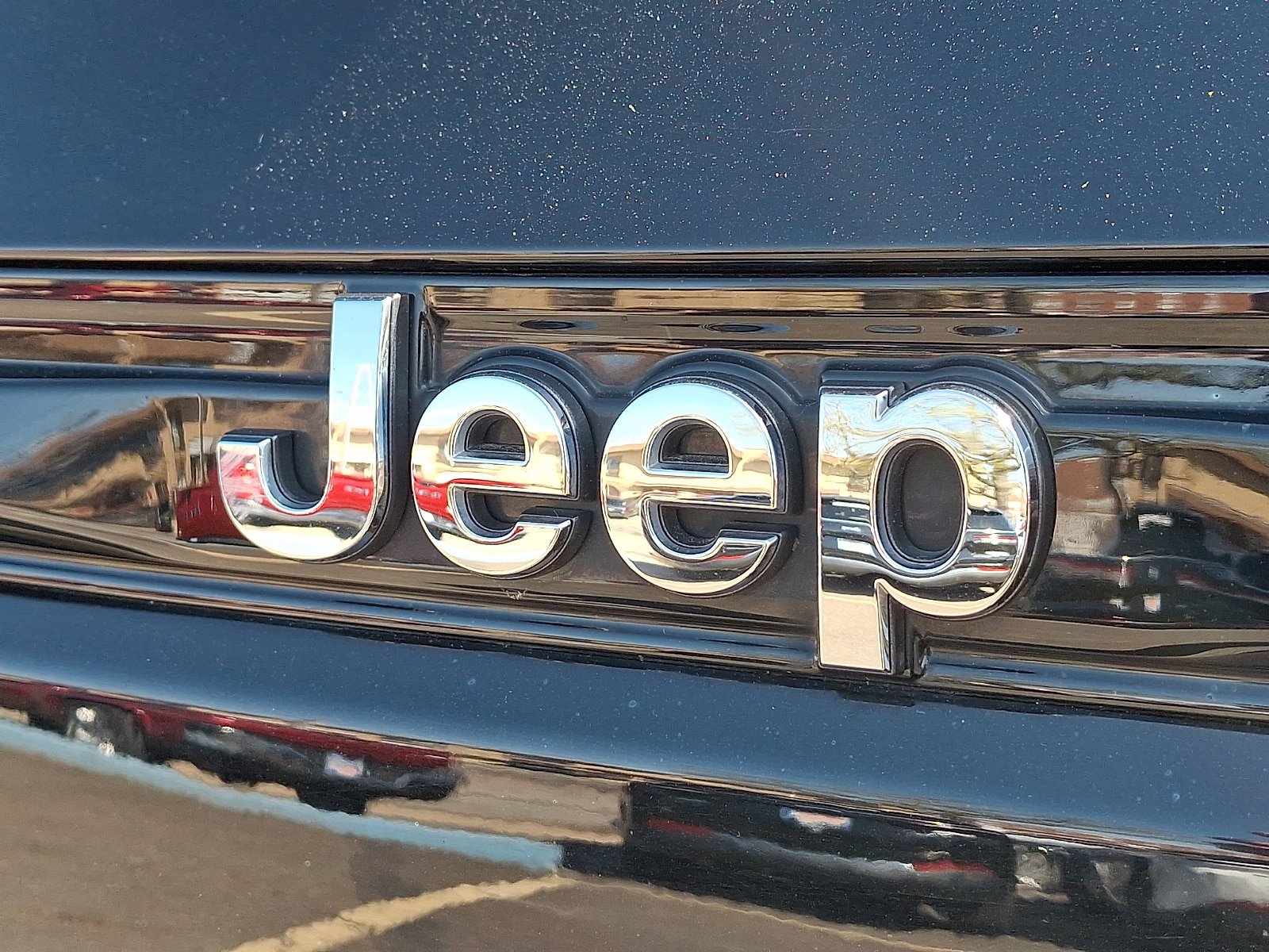 Used 2023 Jeep Grand Cherokee Overland AWD/4WD image 31