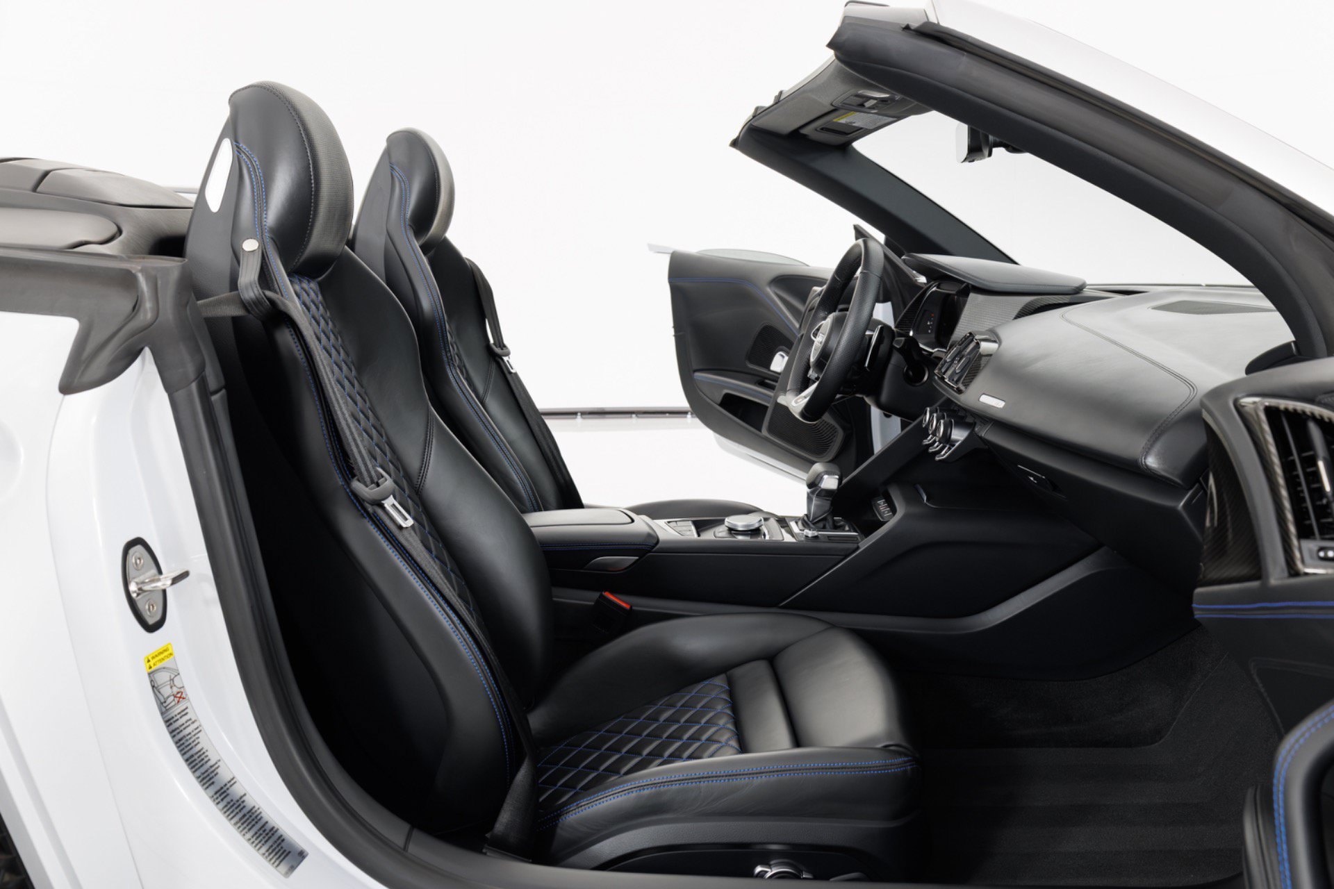 Used 2022 Audi R8 V10 w/ Premium Package RWD image 35