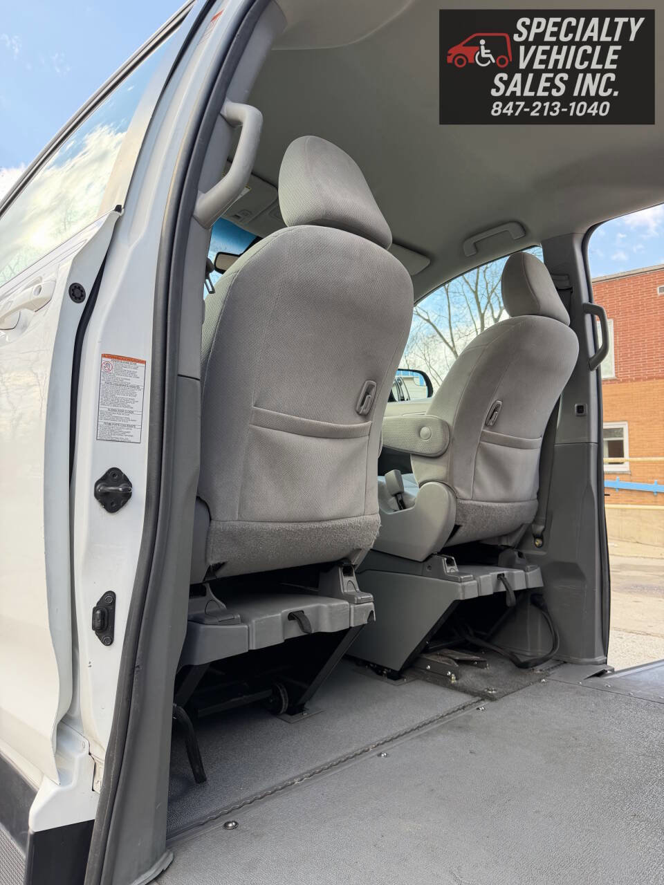 Used 2017 Toyota Sienna LE image 20