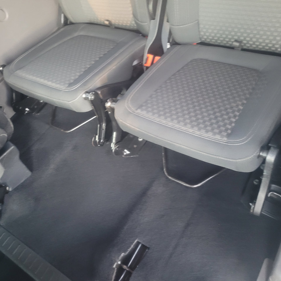 Used 2021 Ford Transit Connect XLT image 33