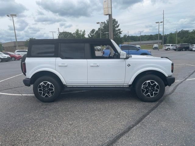 Used 2022 Ford Bronco Outer Banks AWD/4WD image 2