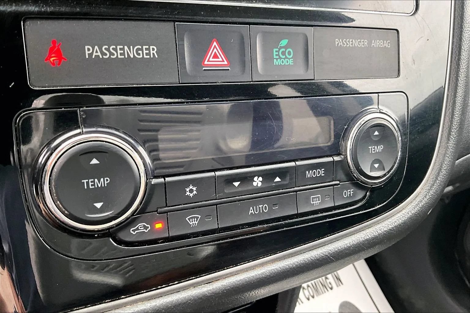 Used 2018 Mitsubishi Outlander SE AWD/4WD image 20