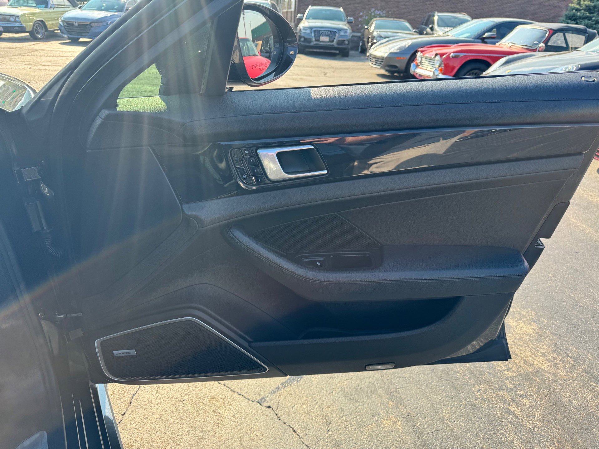 Used 2018 Porsche Panamera 4 image 35