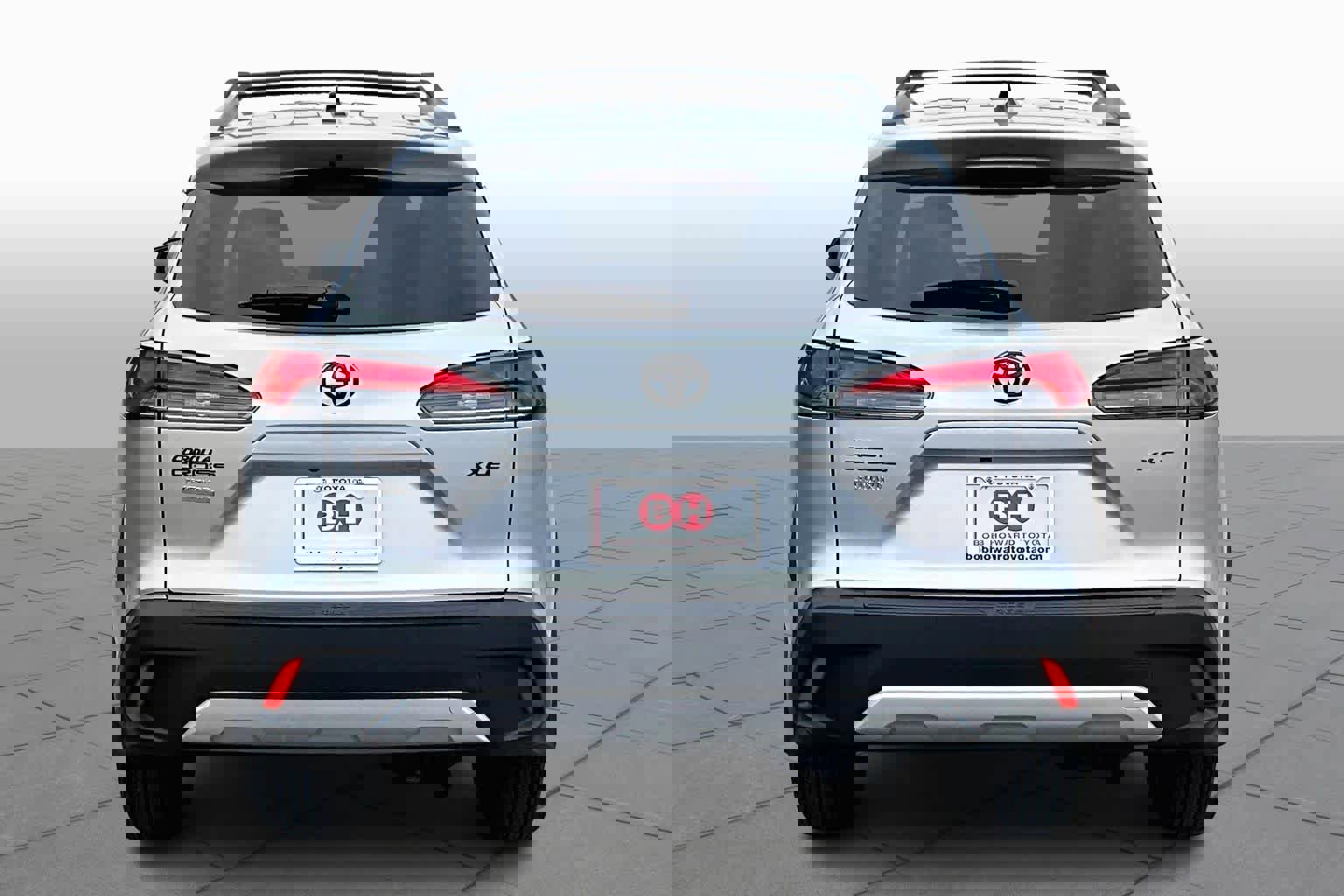 Used 2025 Toyota Corolla Cross XLE w/ Convenience Package image 5