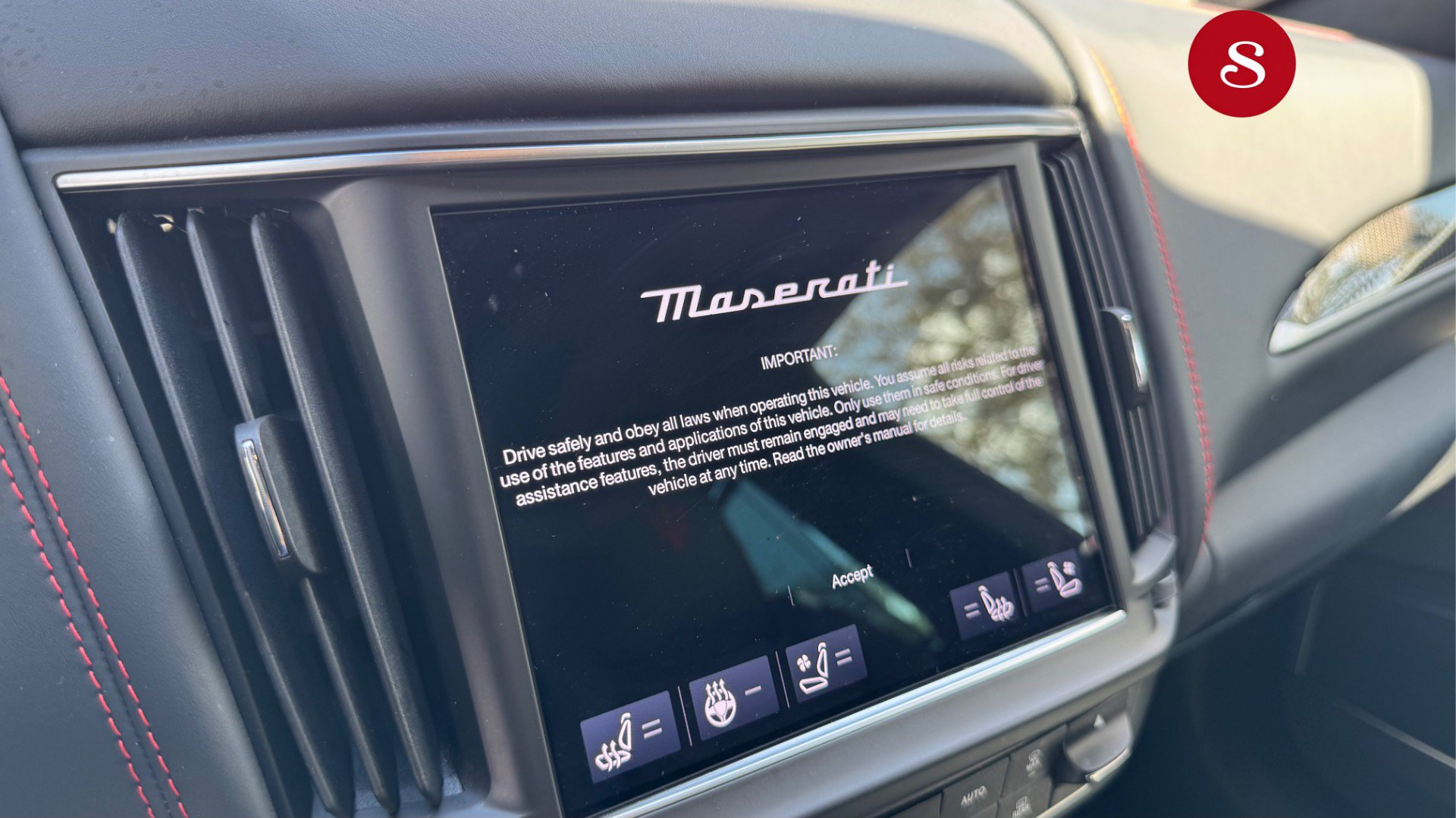 Used 2024 Maserati Levante Modena Ultima AWD/4WD image 15