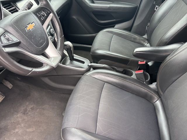 Used 2017 Chevrolet Trax LT w/ LT Convenience Package image 10