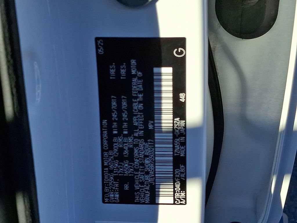 Certified 2025 Toyota 4Runner SR5 AWD/4WD image 28