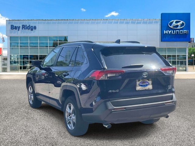 Used 2025 Toyota RAV4 XLE AWD/4WD image 10
