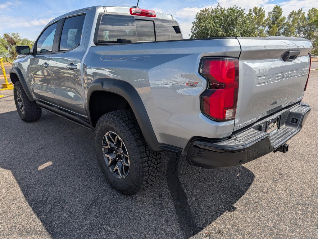 New 2026 Chevrolet Colorado ZR2 AWD/4WD image 3