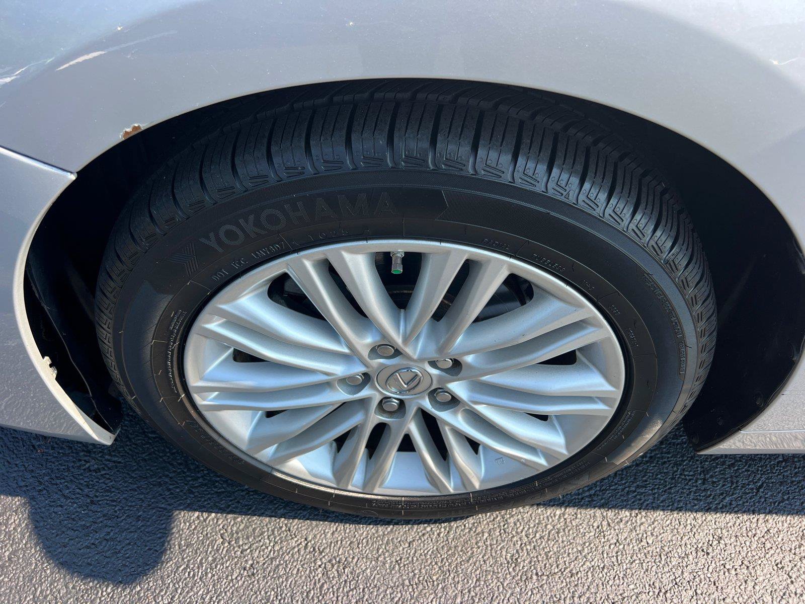 Used 2016 Lexus ES 350 w/ Accessory Package FWD image 11