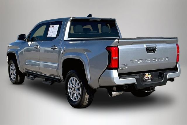 Used 2026 Toyota Tacoma SR5 image 4