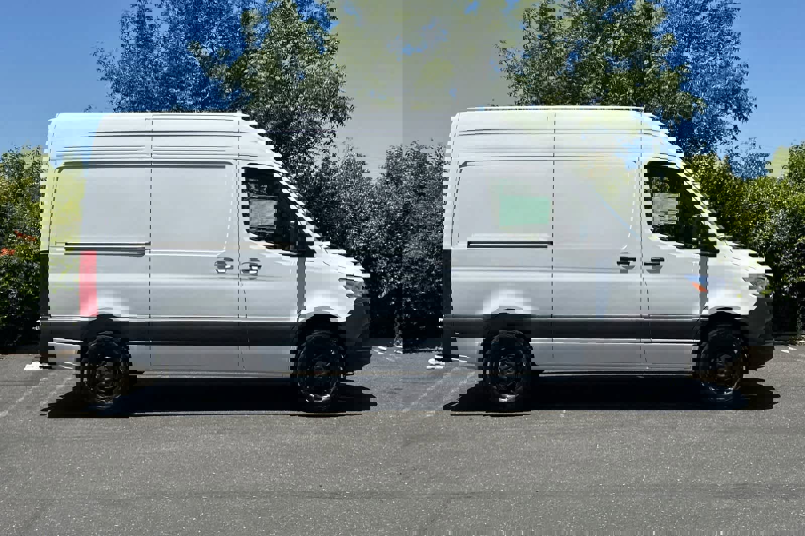 New 2025 Mercedes-Benz Sprinter 2500 image 2