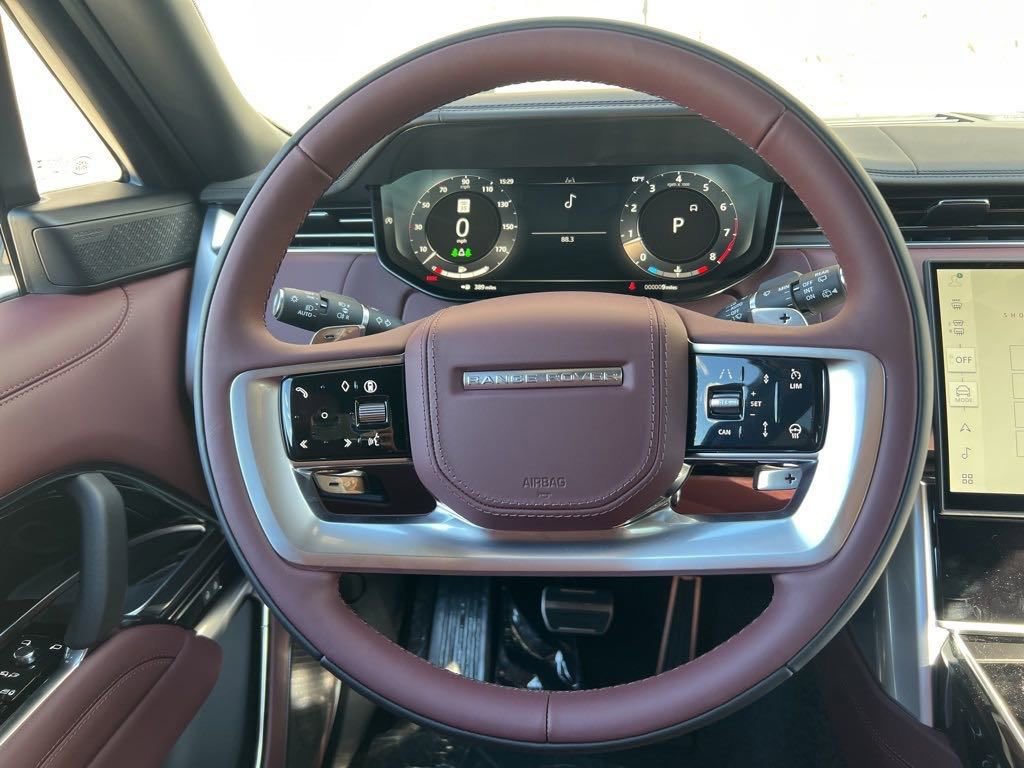 New 2025 Land Rover Range Rover Autobiography AWD/4WD image 18