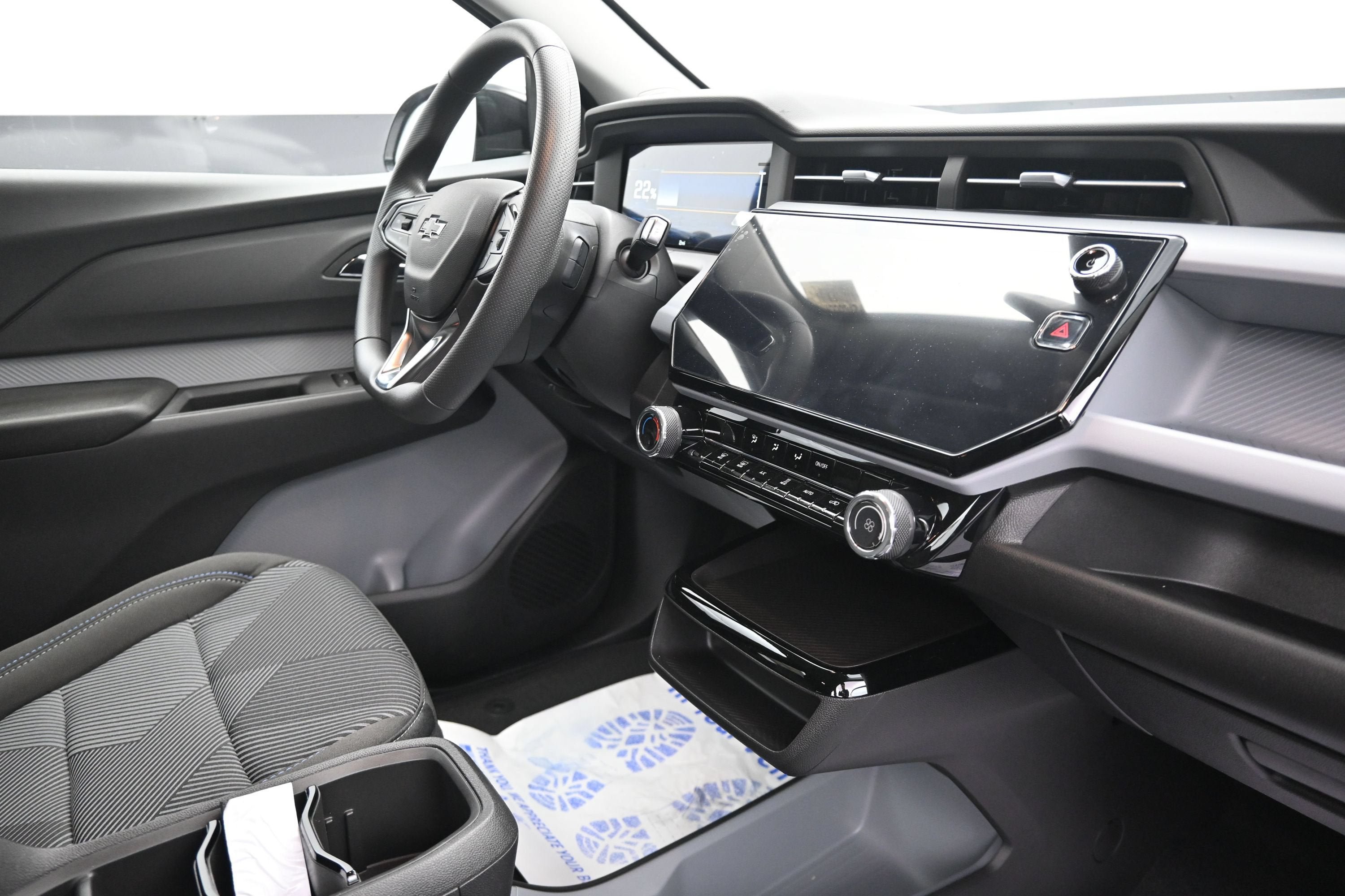 New 2027 Chevrolet Bolt LT FWD image 28
