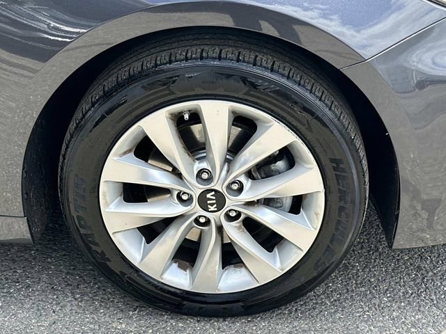 Used 2018 Kia Optima S w/ Panoramic Sunroof Package FWD image 8